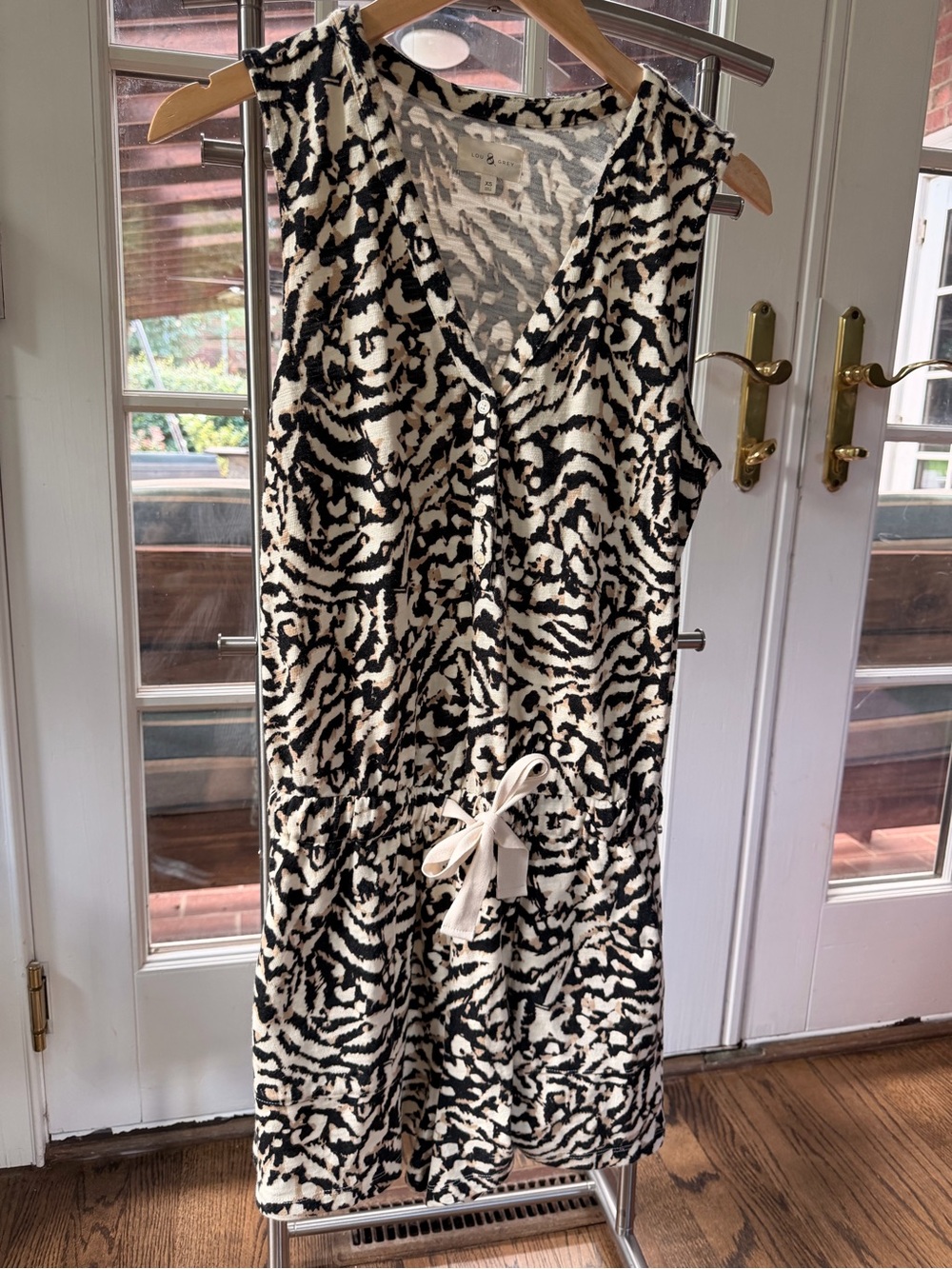 Lou & Grey Black and White Animal-Print Sleeveless Swim Coverup